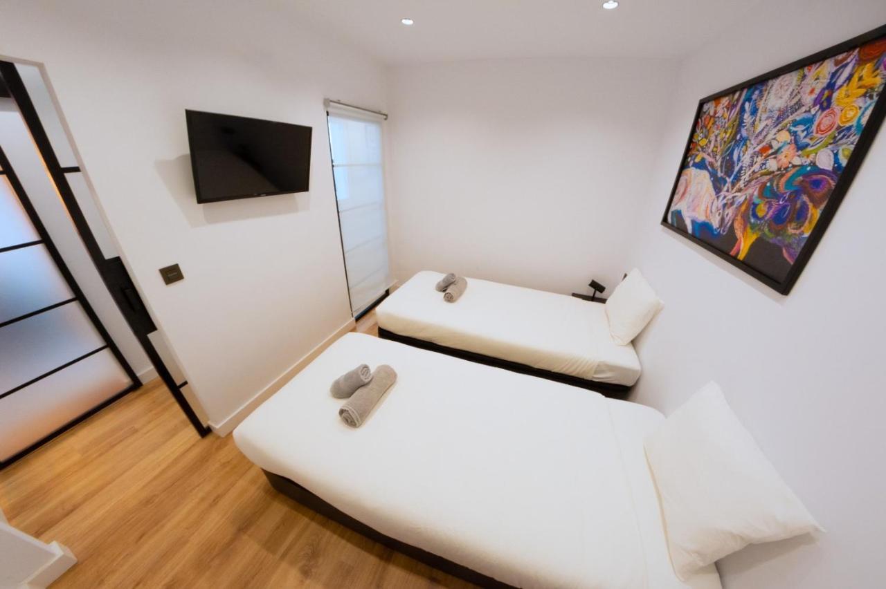 Modern Haven For Urban Explorers By Rems مالقة المظهر الخارجي الصورة